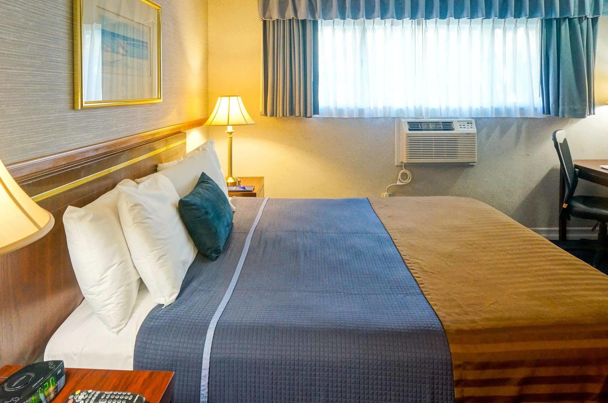 Hotel Travelodge At Lax