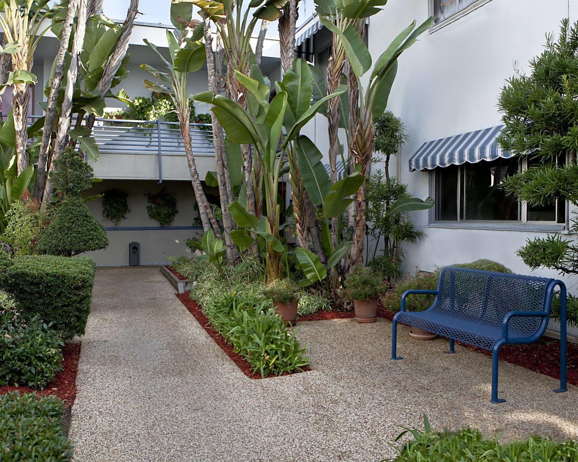 Travelodge At Lax Los Angeles