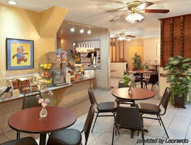 Travelodge At Lax Hotel Los Angeles